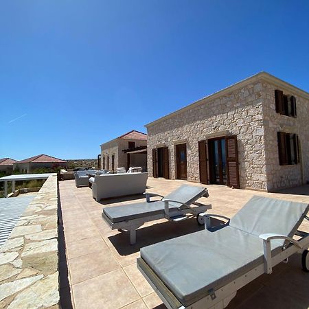 Villa Aristoteles Chalki Town Eksteriør bilde