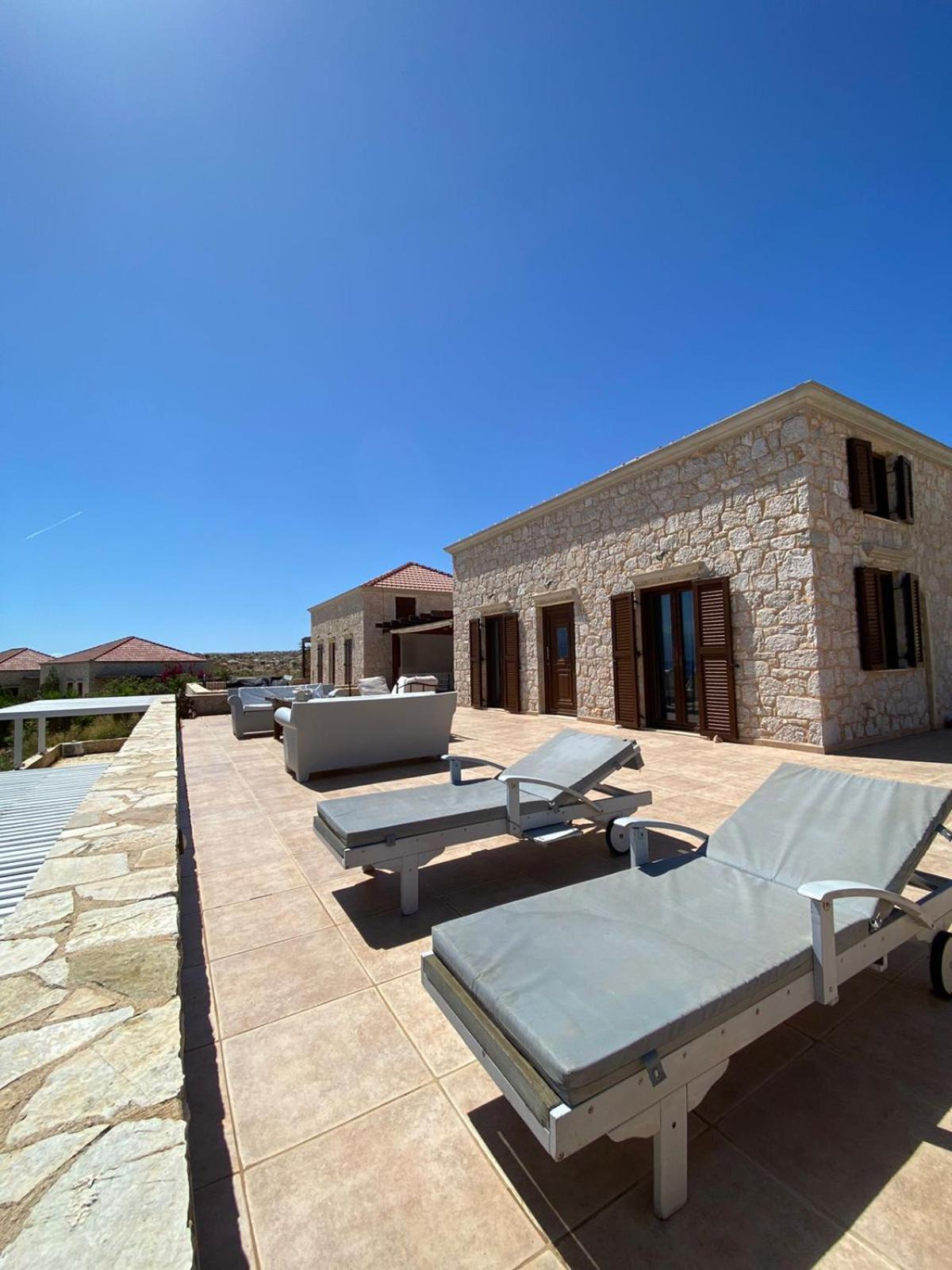 Villa Aristoteles Chalki Town Eksteriør bilde