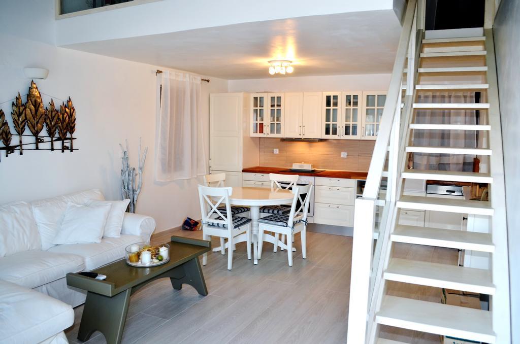 Villa Aristoteles Chalki Town Rom bilde