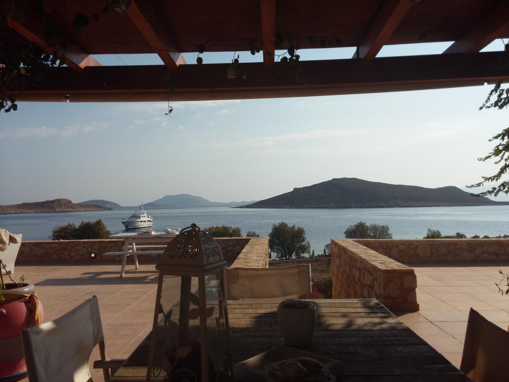 Villa Aristoteles Chalki Town Eksteriør bilde
